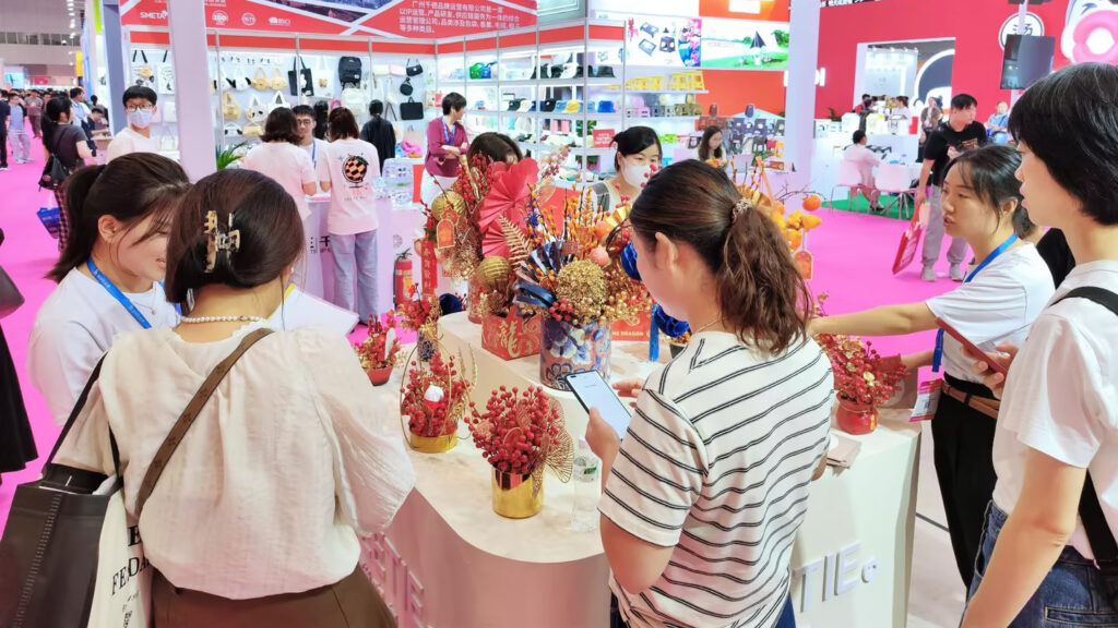 preserved flower gifts exhibitions